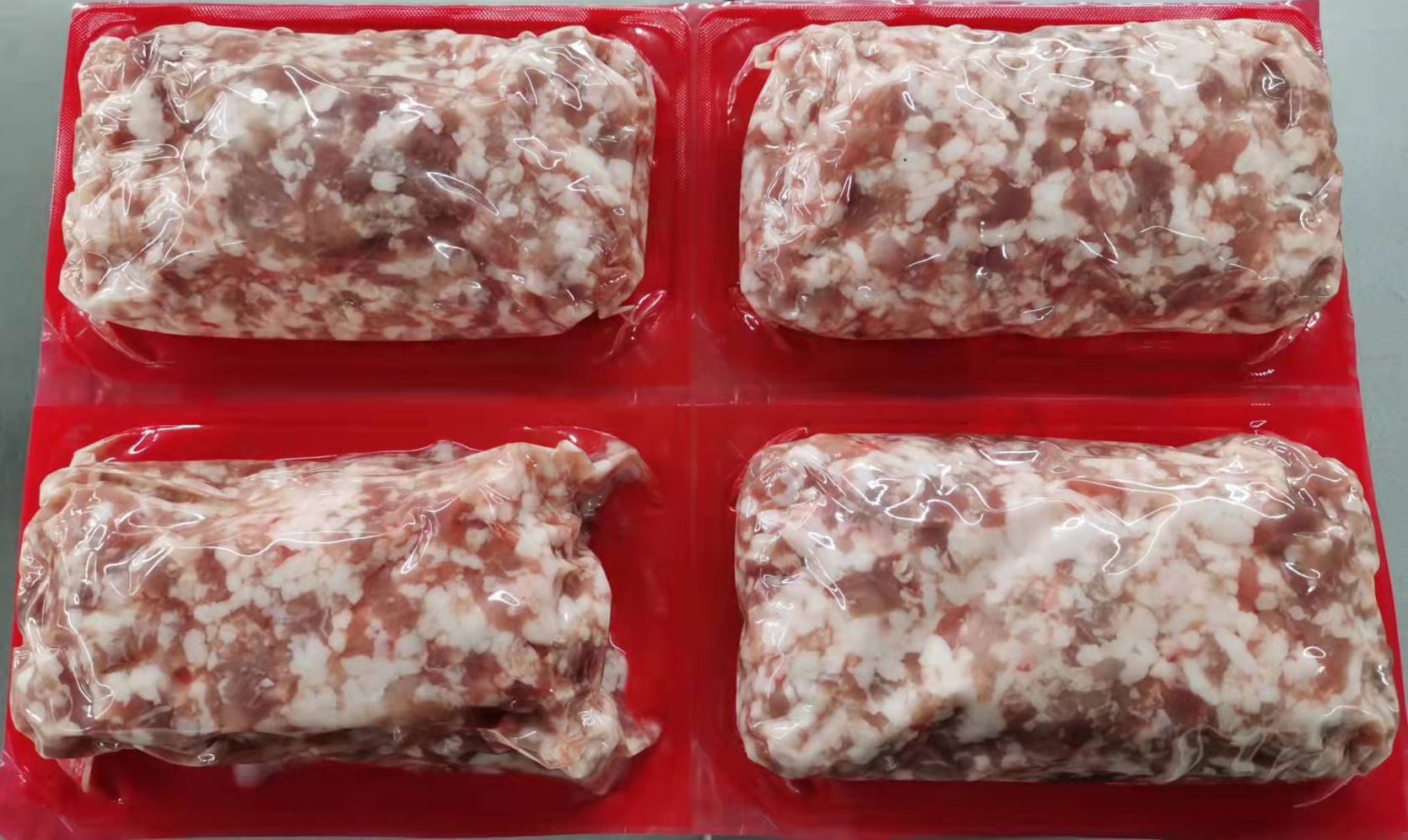 61cbbc4737338.jpg 紅色肉糜四連包.jpg